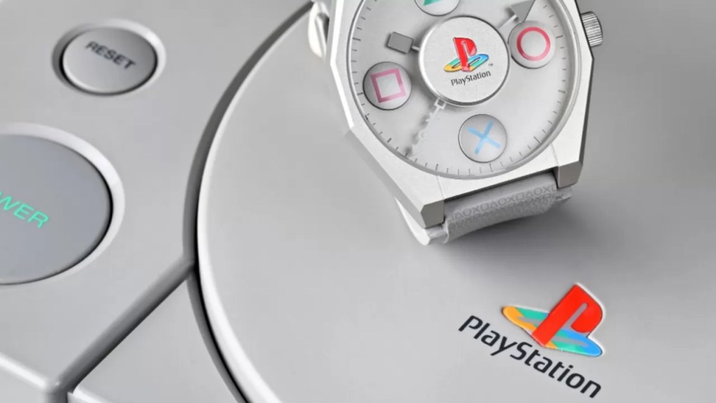 PREPARATI A VOLERLO: IL NUOVO OROLOGIO PLAYSTATION È UN TRIBUTO&nbsp;EPICO